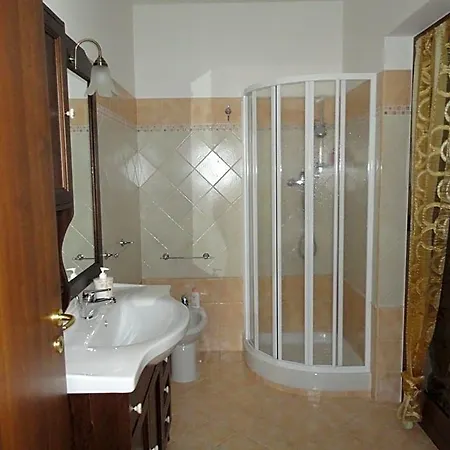 House Oda ve Kahvaltı 3*