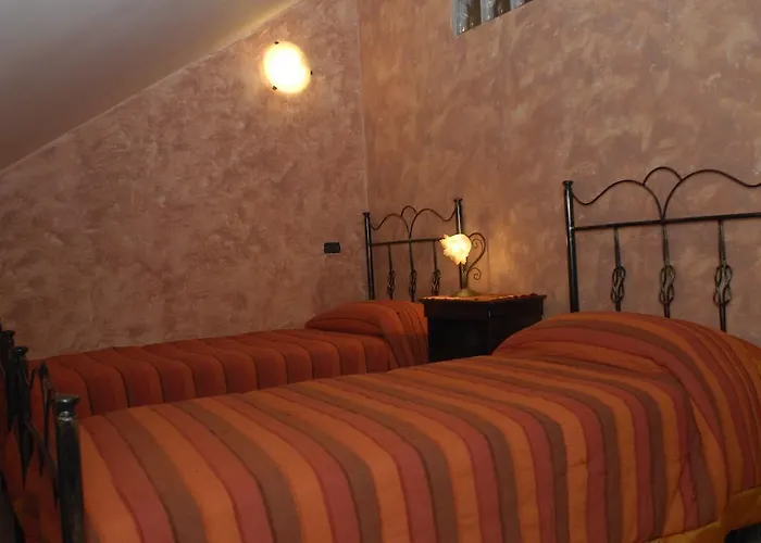 House 住宿加早餐酒店 莫拉诺卡拉布罗