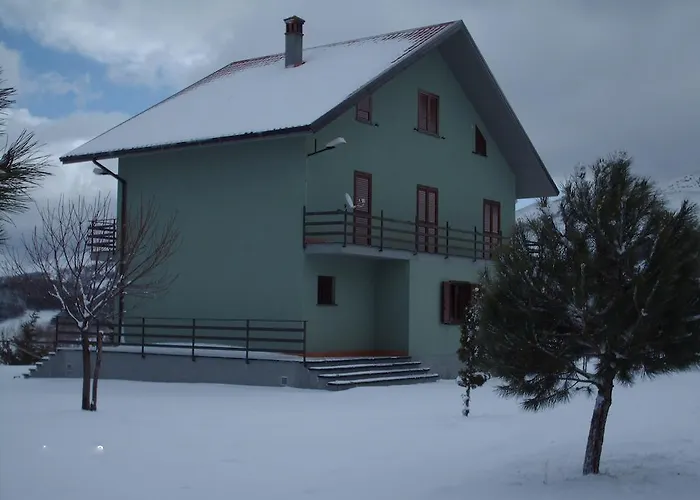 House 住宿加早餐酒店 莫拉诺卡拉布罗